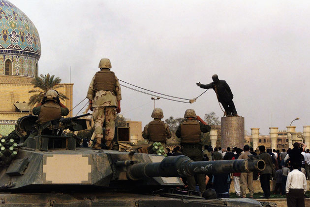Baghdad square statute getting puled down